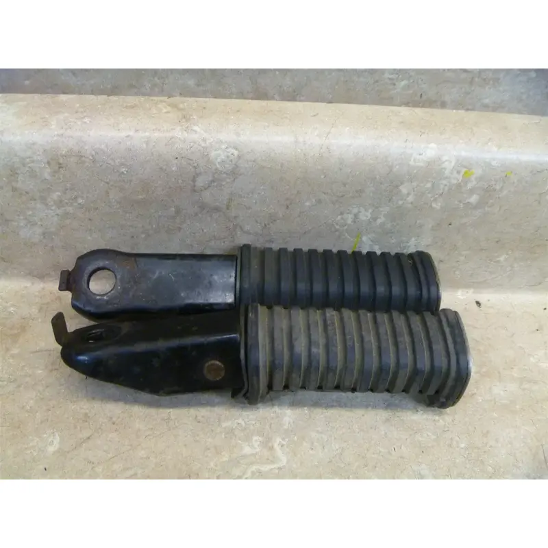 Yamaha 750 XS STANDARD XS750-2D Used Rear Footpegs Set 1977 Vintage YB88