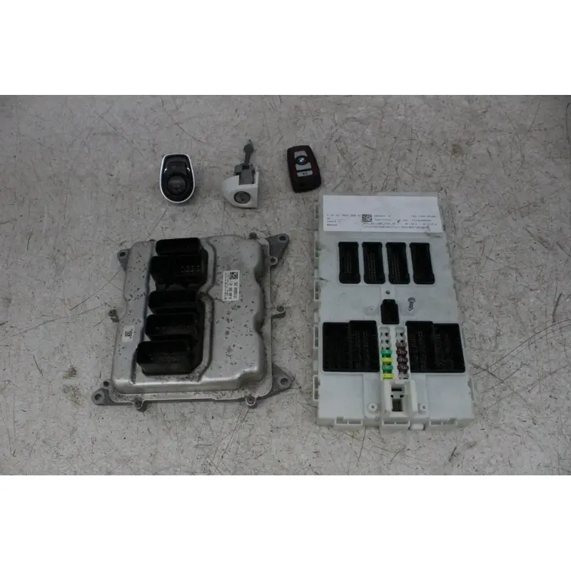 16 BMW 328XI F30 OEM ECU COMPUTER BOX W/IGNITION KEY SET