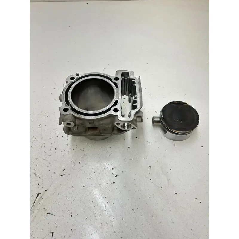 23 2023 Can-Am Defender Hd 10 Lonestar OEM GOOD Cylinder Jug Sleeve Piston 91 mm