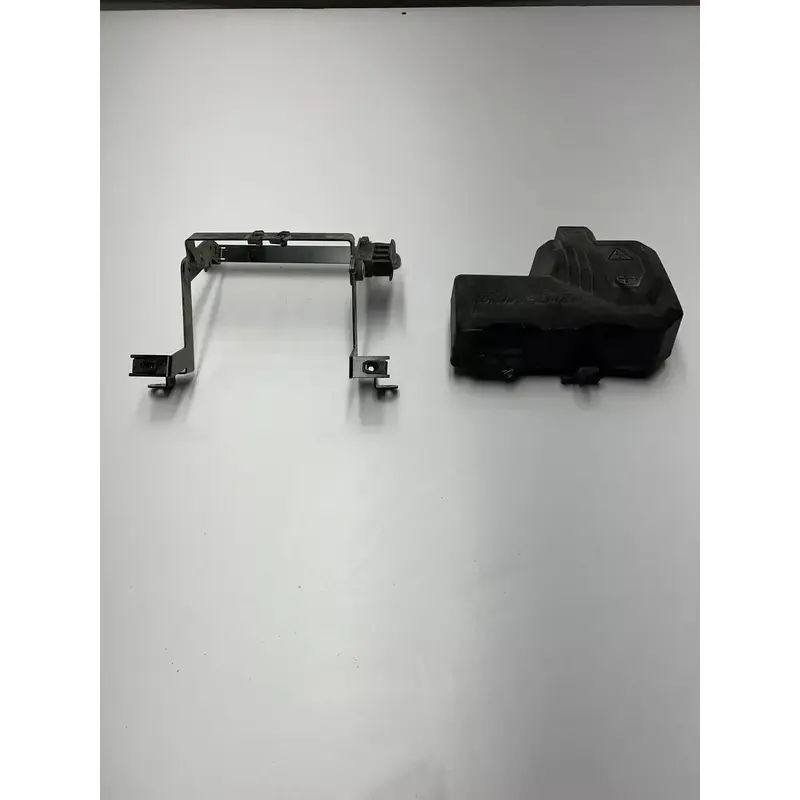 2020 CAN AM DEFENDER HD10 MAX Limited OEM Battery Cover Plastic Metal Box Mount