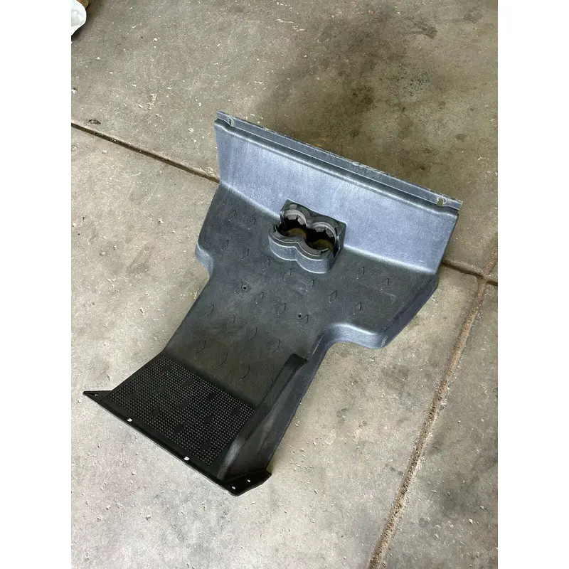 2016 16 Arctic Cat 700 HDX XT CREW NICE! Front Floor Center Kicker Plastic W Cup