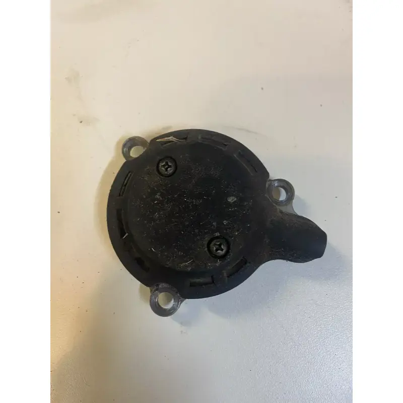 86 Honda TRX350 4x4 Fourtrax Engine Oil Filter Cover / OEM Motor Outer Case Cap