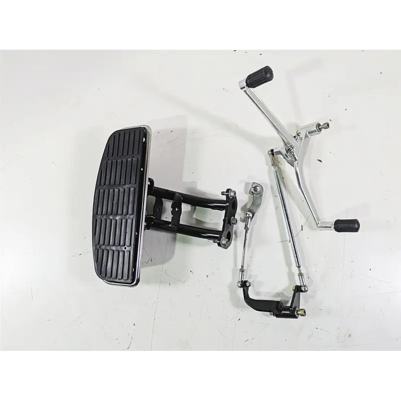 2014 Moto Guzzi California 1400 Touring Left Floorboard & Shifter 887303 B063751