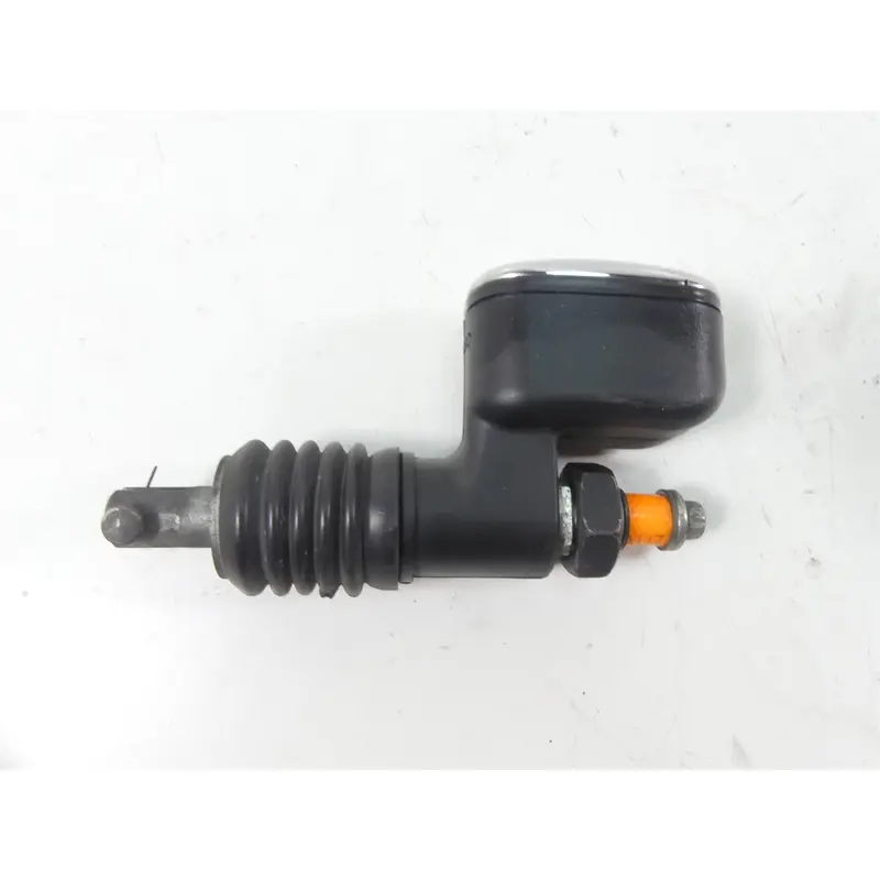 2007 Harley Touring FLHR SE CVO Road King Rear Brake Master Cylinder 46425-05A