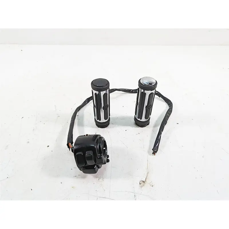2013 Harley Softail FLSTFB Fat Boy Lo Right Hand Control Switch - Read 72954-11
