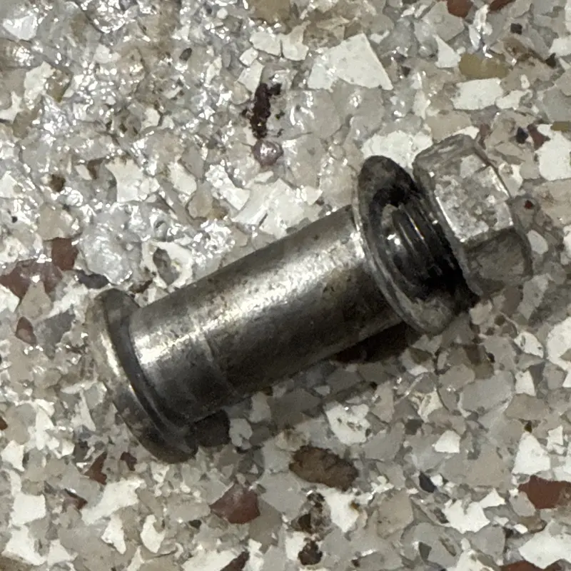 OEM 0810 Volvo Penta Shoulder Screw 853308