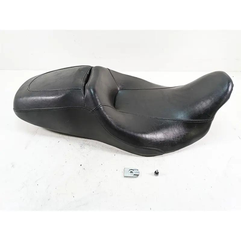 2010 Harley Touring FLHTCU Electra Glide Driver Seat Saddle - No Tears 52320-11