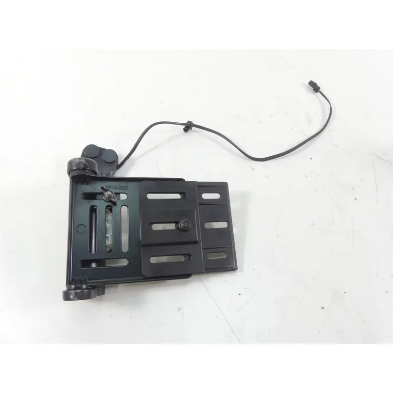 2013 Harley Davidson VRSCF Muscle Side License Plate Holder Mount 69390-09