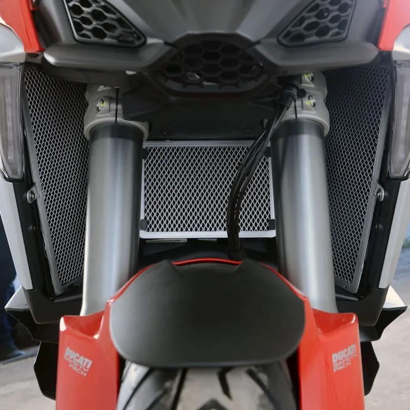 R&G Racing Red Aluminum Radiator and Oil Cooler Guard Kit RAD9023RE