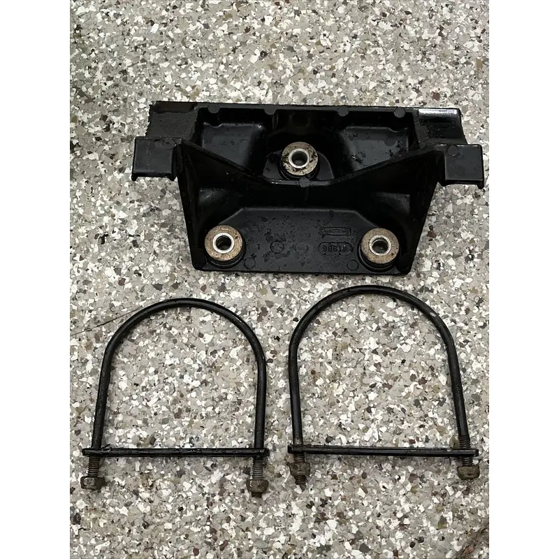MerCruiser 98620 98618A1 470 170hp 3.7L 4cyl 4" Heat Exchanger Bracket U-Bolt