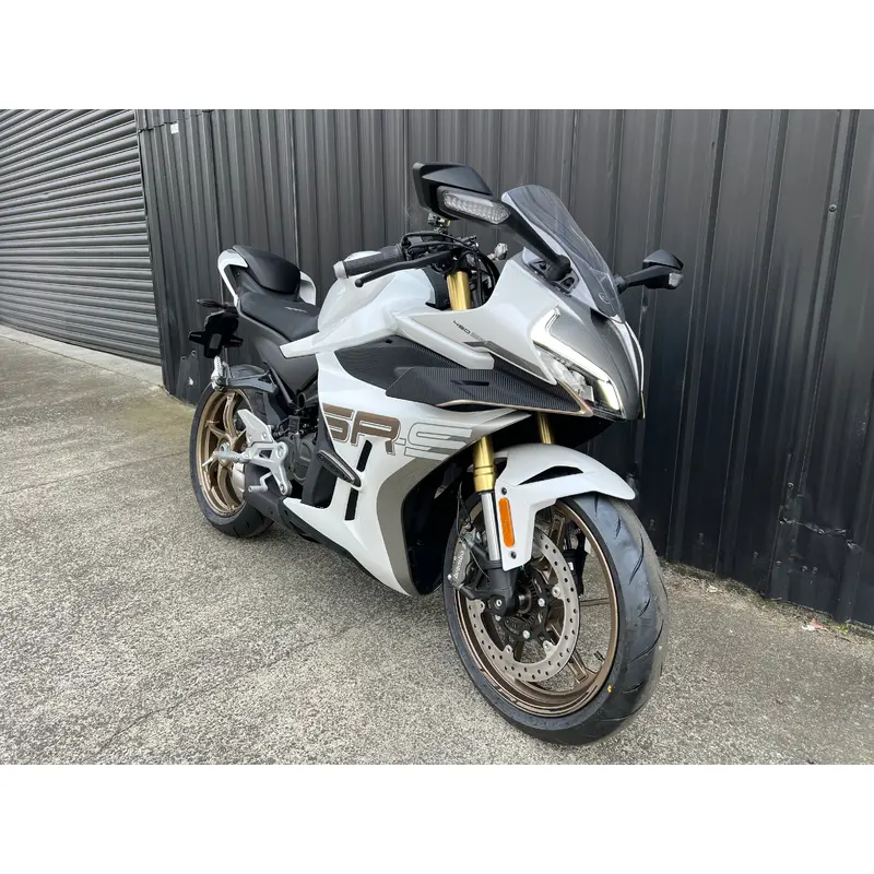 CFMOTO 450 SRS 2025 - NEBULA WHITE/GOLD