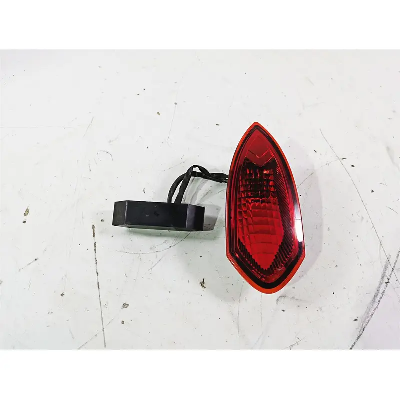 2004 Victory Kingpin Tail Light Taillight Brake Lamp - Read 2410286 2410948