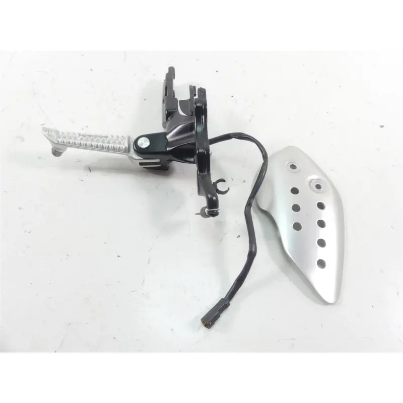 2017 Triumph Thruxton 1200 R Right Front Footpeg Foot Peg + Bracket T2081084