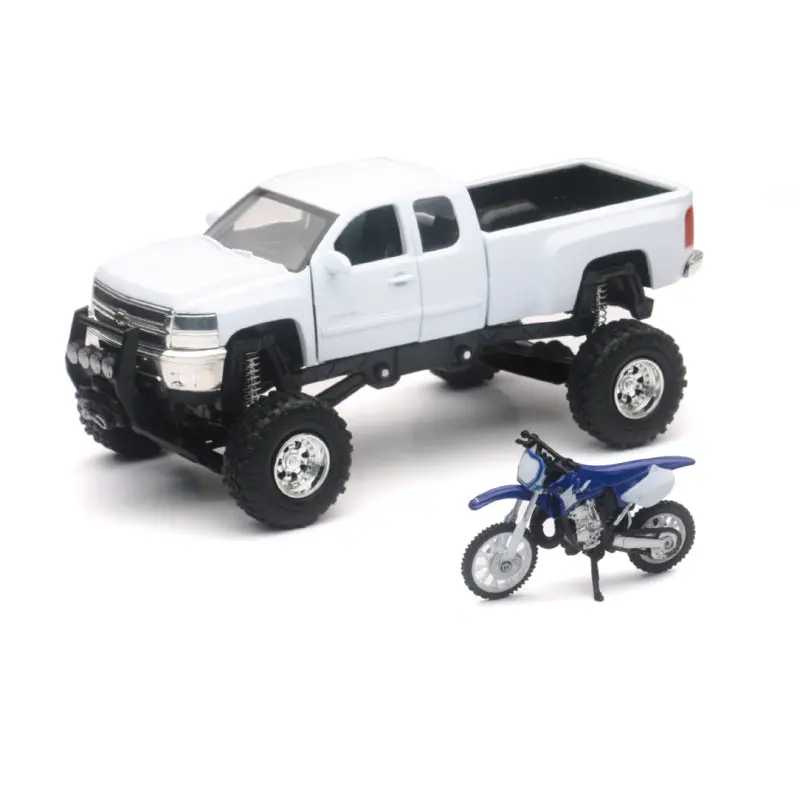 New Ray Toys Chevolet Silverado with Yamaha Dirt Bike/ Scale - 1:32